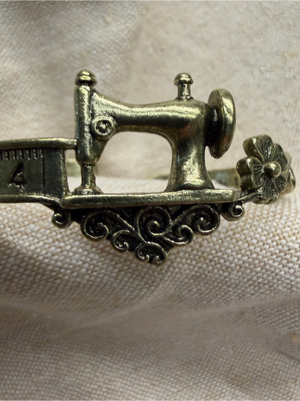 Sewing Machine Cuff Bracelet Antique Bronze Tone Quilter Seamstress Gift - Picture 3 of 5